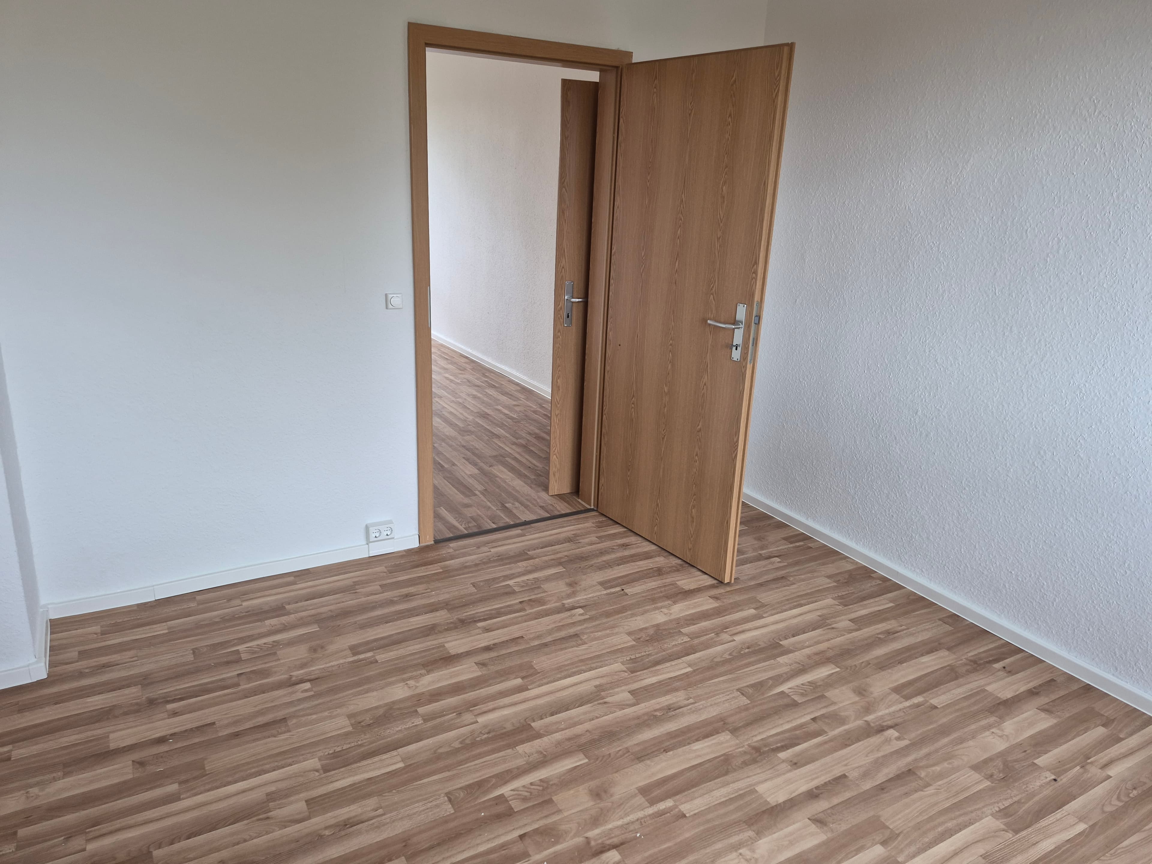 3-Raum Wohnung (Kautionsfrei) – Röbeler Straße 31, Ludorf – Bild 3